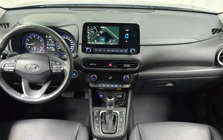 Hyundai Kona I, 2022 год, 1 340 000 рублей, 8 фотография