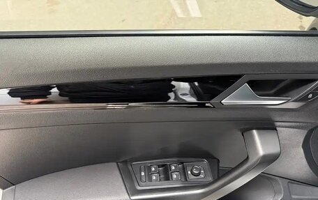 Volkswagen T-Roc I, 2022 год, 1 852 000 рублей, 13 фотография