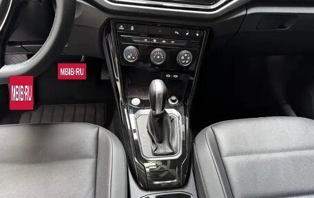 Volkswagen T-Roc I, 2022 год, 1 852 000 рублей, 12 фотография