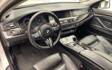 BMW 5 серия, 2015 год, 2 199 900 рублей, 11 фотография