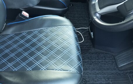 Toyota Voxy III, 2014 год, 1 750 000 рублей, 21 фотография