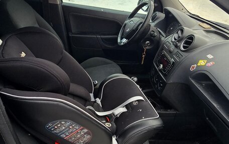 Ford Fiesta, 2007 год, 450 000 рублей, 13 фотография