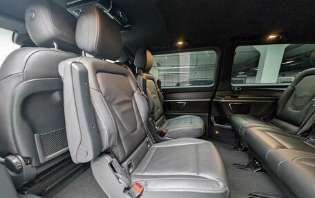 Mercedes-Benz V-Класс, 2019 год, 4 797 000 рублей, 9 фотография