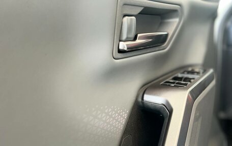 Toyota RAV4, 2025 год, 5 200 000 рублей, 19 фотография