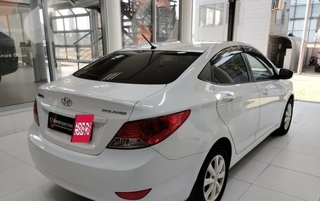 Hyundai Solaris II рестайлинг, 2013 год, 800 000 рублей, 6 фотография