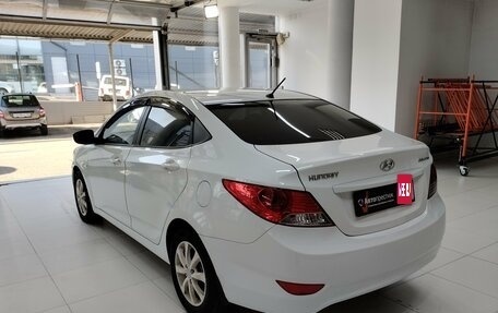 Hyundai Solaris II рестайлинг, 2013 год, 800 000 рублей, 4 фотография