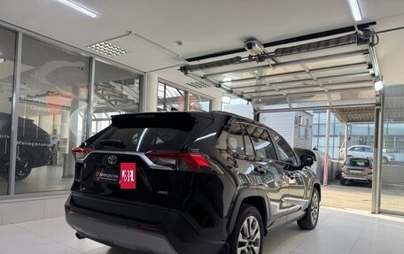 Toyota RAV4, 2021 год, 3 750 000 рублей, 6 фотография