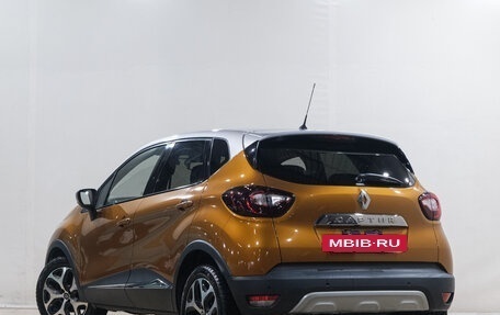 Renault Captur I, 2017 год, 1 639 000 рублей, 4 фотография