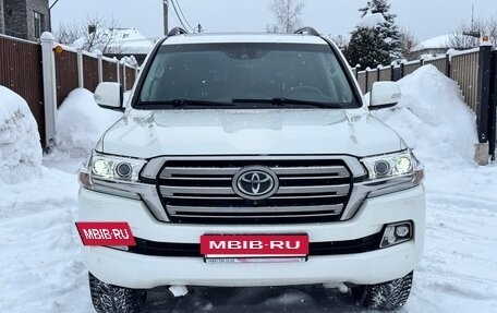 Toyota Land Cruiser 200, 2016 год, 4 795 000 рублей, 2 фотография