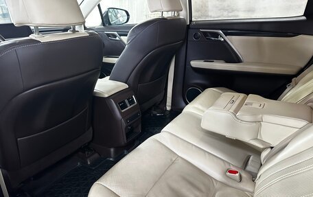 Lexus RX IV рестайлинг, 2017 год, 3 450 000 рублей, 16 фотография