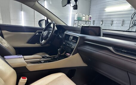 Lexus RX IV рестайлинг, 2017 год, 3 450 000 рублей, 14 фотография