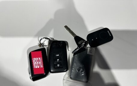 Lexus RX IV рестайлинг, 2017 год, 3 450 000 рублей, 25 фотография