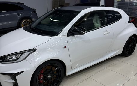 Toyota Yaris, 2020 год, 3 333 333 рублей, 8 фотография