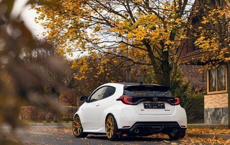 Toyota Yaris, 2020 год, 3 333 333 рублей, 5 фотография