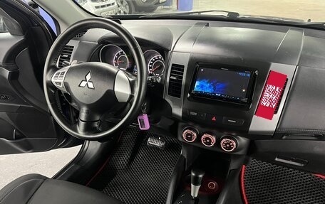 Mitsubishi Outlander III рестайлинг 3, 2010 год, 1 125 000 рублей, 12 фотография