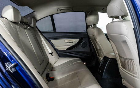 BMW 3 серия, 2018 год, 2 299 000 рублей, 26 фотография