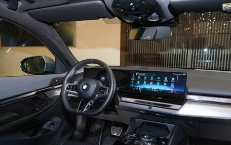 BMW 5 серия, 2024 год, 9 200 000 рублей, 19 фотография