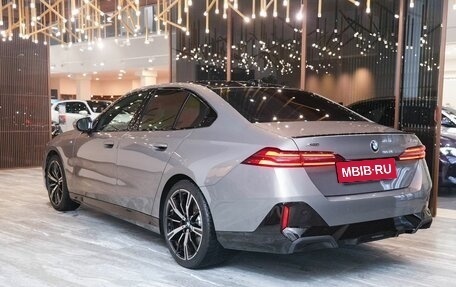 BMW 5 серия, 2024 год, 9 200 000 рублей, 11 фотография