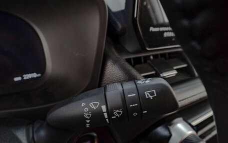 Toyota RAV4, 2024 год, 3 919 000 рублей, 12 фотография