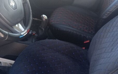 Renault Sandero II рестайлинг, 2015 год, 880 000 рублей, 6 фотография