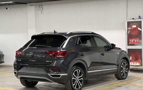 Volkswagen T-Roc I, 2022 год, 1 490 000 рублей, 3 фотография