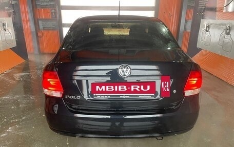 Volkswagen Polo VI (EU Market), 2013 год, 830 000 рублей, 2 фотография