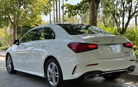 Mercedes-Benz A-Класс, 2022 год, 2 250 000 рублей, 5 фотография