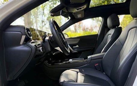 Mercedes-Benz A-Класс, 2022 год, 2 250 000 рублей, 8 фотография