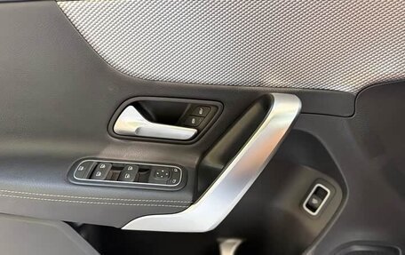 Mercedes-Benz A-Класс, 2022 год, 2 250 000 рублей, 9 фотография