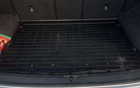 Volkswagen Tiguan II, 2018 год, 2 200 000 рублей, 14 фотография