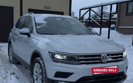 Volkswagen Tiguan II, 2018 год, 2 200 000 рублей, 8 фотография