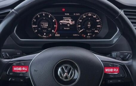 Volkswagen Tiguan II, 2018 год, 2 200 000 рублей, 11 фотография