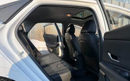 Hyundai Elantra, 2022 год, 1 260 000 рублей, 10 фотография