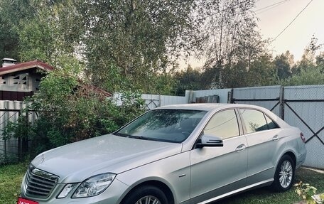 Mercedes-Benz E-Класс, 2009 год, 1 350 000 рублей, 2 фотография