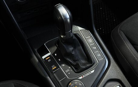 Volkswagen Tiguan II, 2019 год, 2 749 000 рублей, 16 фотография