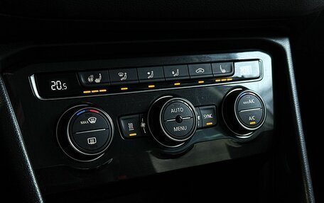 Volkswagen Tiguan II, 2019 год, 2 749 000 рублей, 15 фотография