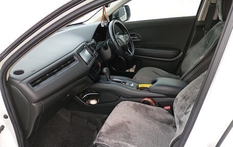 Honda Vezel, 2018 год, 1 800 000 рублей, 16 фотография