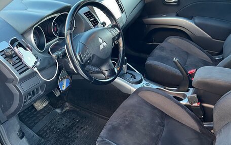 Mitsubishi Outlander III рестайлинг 3, 2008 год, 1 120 000 рублей, 5 фотография