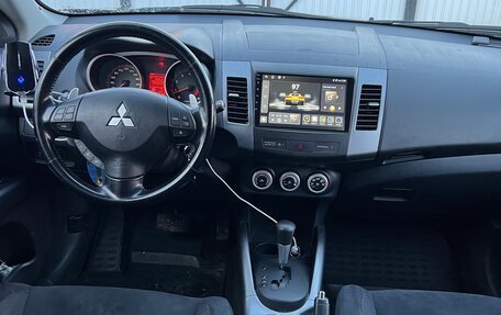 Mitsubishi Outlander III рестайлинг 3, 2008 год, 1 120 000 рублей, 15 фотография