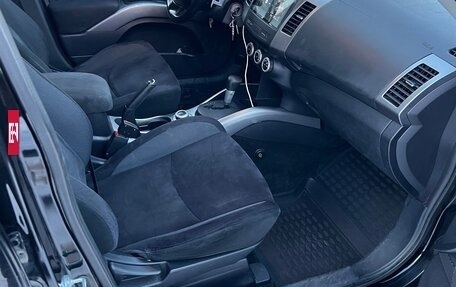 Mitsubishi Outlander III рестайлинг 3, 2008 год, 1 120 000 рублей, 10 фотография