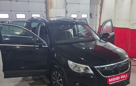 Volkswagen Tiguan I, 2011 год, 1 250 000 рублей, 2 фотография