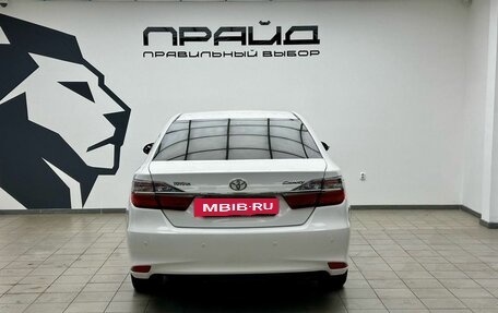 Toyota Camry, 2016 год, 1 999 000 рублей, 6 фотография