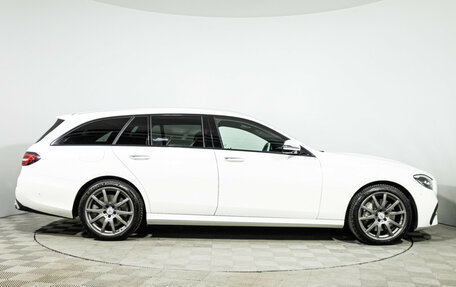 Mercedes-Benz E-Класс, 2020 год, 6 500 000 рублей, 4 фотография