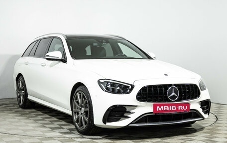 Mercedes-Benz E-Класс, 2020 год, 6 500 000 рублей, 3 фотография