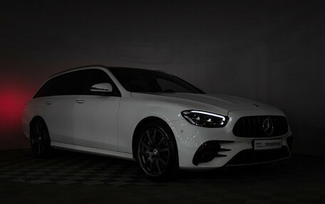 Mercedes-Benz E-Класс, 2020 год, 6 500 000 рублей, 33 фотография