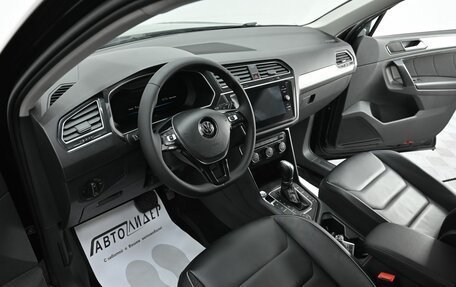 Volkswagen Tiguan II, 2018 год, 1 885 000 рублей, 12 фотография