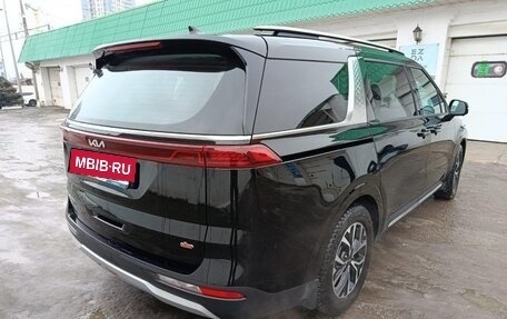 KIA Carnival, 2023 год, 4 700 000 рублей, 3 фотография