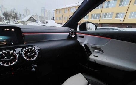 Mercedes-Benz CLA, 2019 год, 3 000 000 рублей, 3 фотография