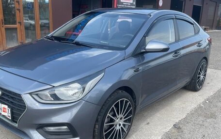 Hyundai Solaris II рестайлинг, 2018 год, 920 000 рублей, 2 фотография