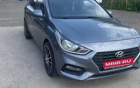 Hyundai Solaris II рестайлинг, 2018 год, 920 000 рублей, 4 фотография